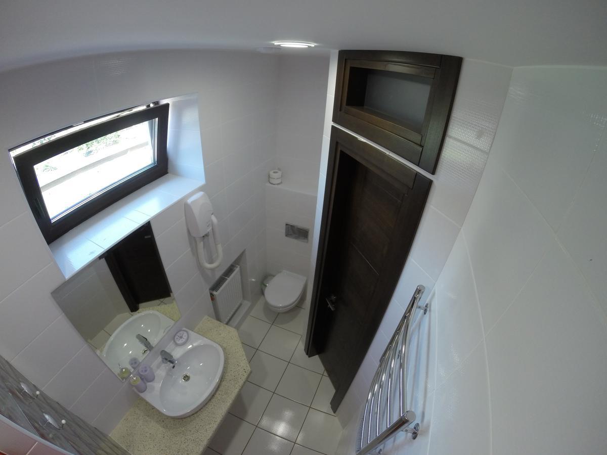 Viro Hotel Chornomorsk Exterior photo