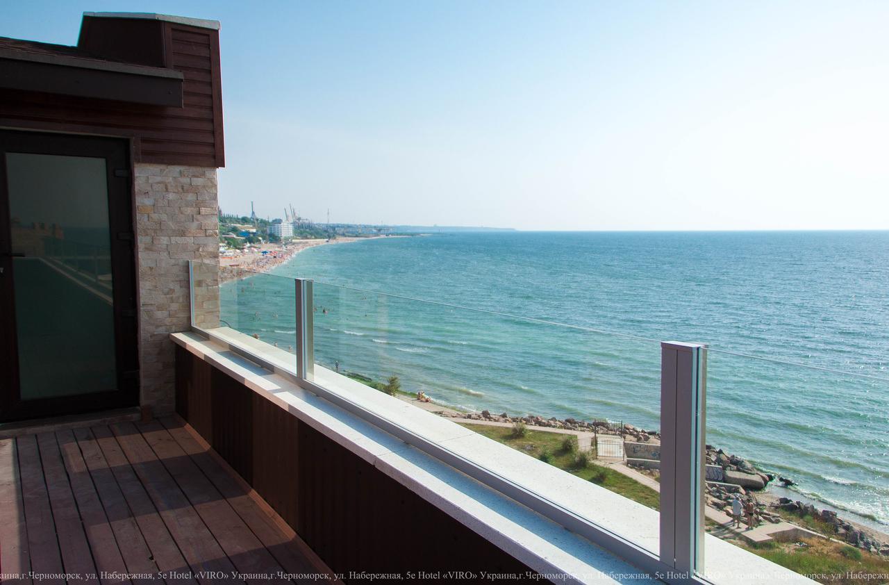 Viro Hotel Chornomorsk Exterior photo