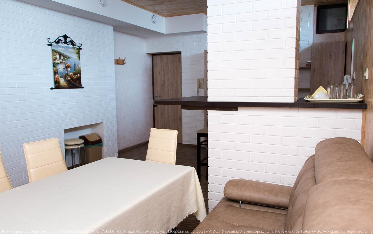 Viro Hotel Chornomorsk Exterior photo